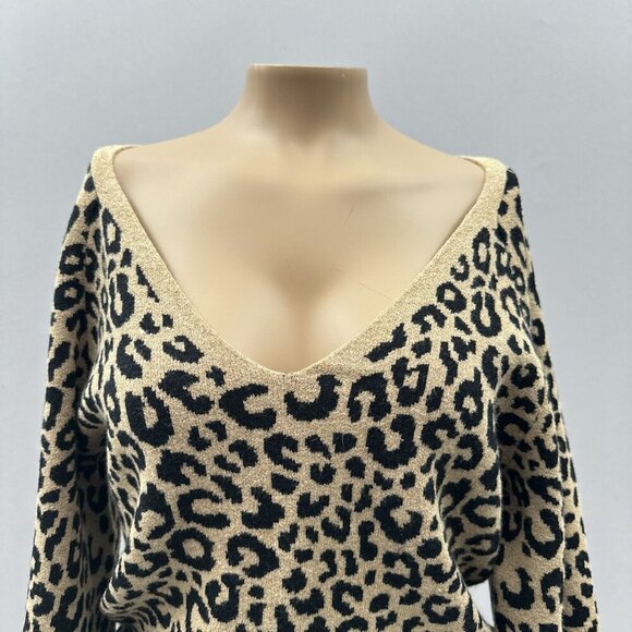 Abercrombie & Fitch Puff Sleeve Soft Knit Deep V-Neck Crop Leopard Sweater Small - Picture 10 of 11